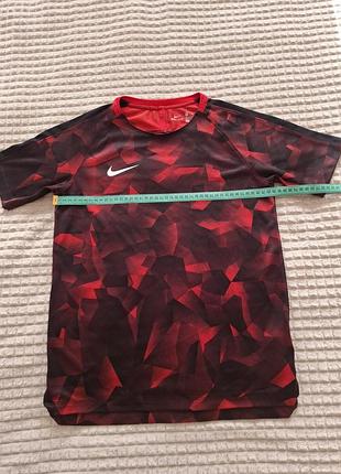 Футболка nike
dry-fit
l
147-158 см рост
12,13роков