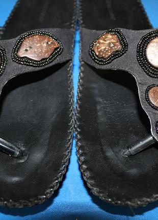 Классные шлёпанцы graceland