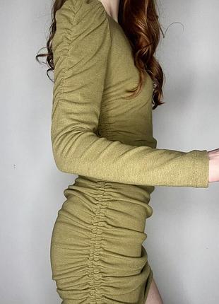 Сукня тепла з драпіровкою ,та об‘ємними плечиками, регулюється довжина