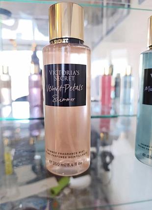 Парфумований спрей для тіла victoria's secret