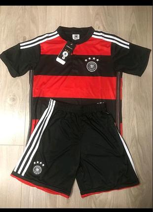 Супер розродаж футбольных форм 9