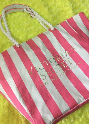 Дуже красива,яскрава,містка,двостороння сумочка victoria's secret1 фото