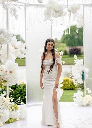 Вечірня сукня