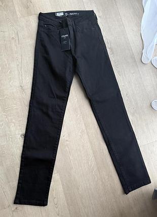 Чорні джинси жіночі s 25-30