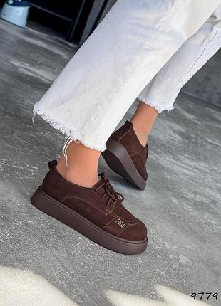 Туфлі з натуральної замші