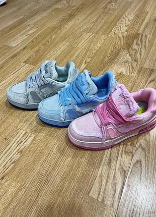 Кросівки lui