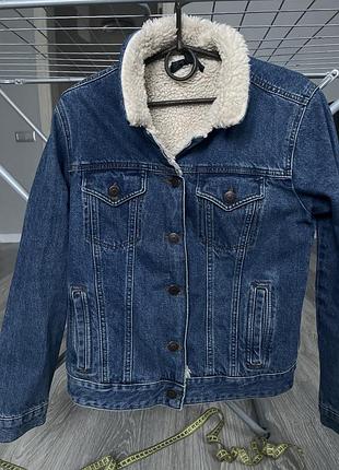 Джинсова курточка, стан чудовий.