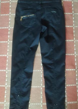 Вкорочені штани з стразами