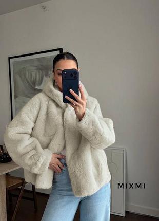 Шуба жіноча