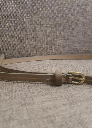 Пояс жіночий тонкий 11 мм, 103 см довжина, світло бежевий із золотою смужкою посередині