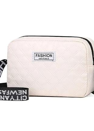 Стеганая мини-сумка кроссбоди из нейлона. водонепроницаемая сумка через плечо на широком ремне. (3 цвета). молочний