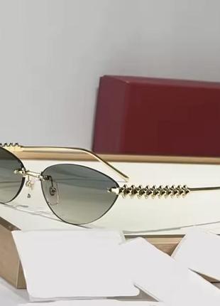 Сонцезахисні окуляри брендувому стилі