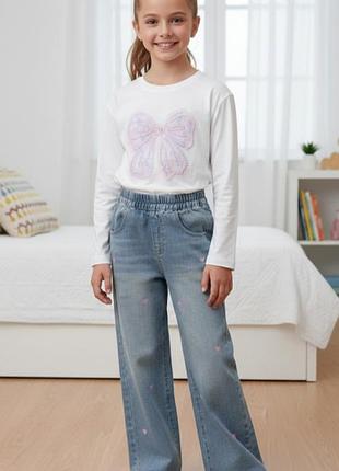 Новинка костюм кофтинка і джинси з вишитими сердечками