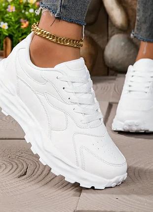 Белые шикарные кроссовки