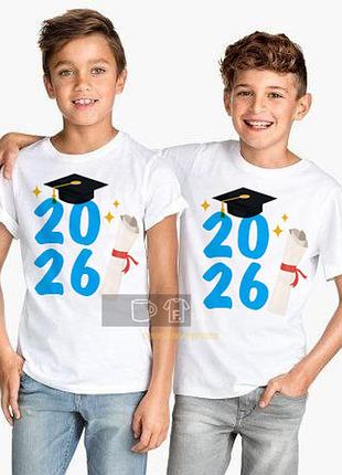Футболки з написом 2026 на випускний