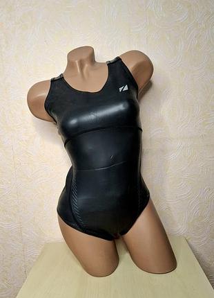 Купальник для професійного плавання zone3 купальник із неопрена  гидрокостюм для плавання без рукавів