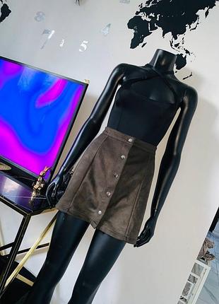 Замшевая юбка мини primark цвета хаки на кнопках, размер l (uk 14)