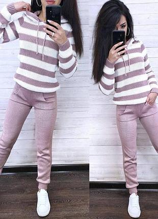 Костюм мартин
очень теплый
плотная машинная вязка
30% вовна, 70% акрил