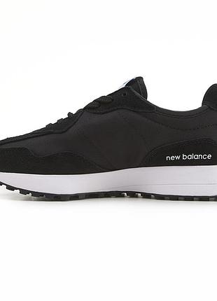 Balance 327 black white