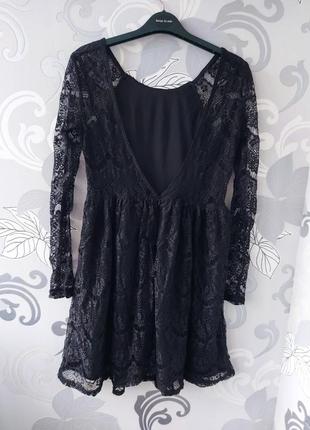Чёрное короткое  вечернее новогоднее кружевное ажурное платье с открытой спиной4 фото