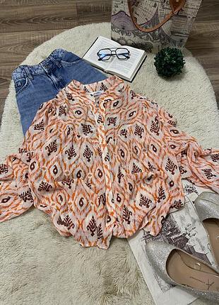 Легка жіноча блузка