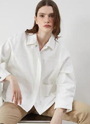 Куртка біла zara денім