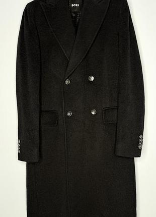 Чорне двобортне пальто boss (hugo boss).