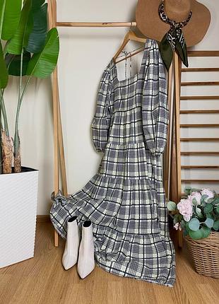 Красивое платье в клетку