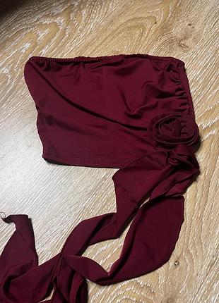 Топ-бандо бордового кольору