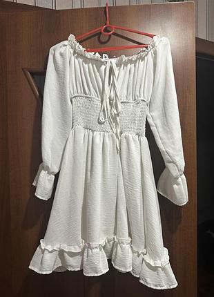 Сукня біла
