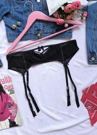 Черный соблазнительный пояс для чулок сеточка с кружевом