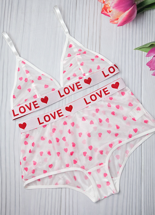 Комплект женского белья в сеточку