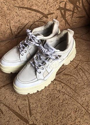 Черевики в спортивному стилі 38 розміру, дуже якісні ,phelippe