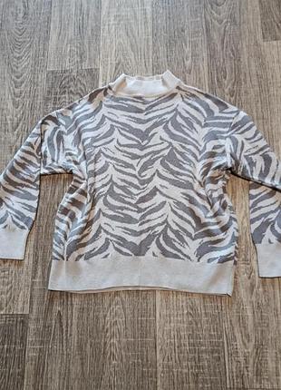 Свитер женский