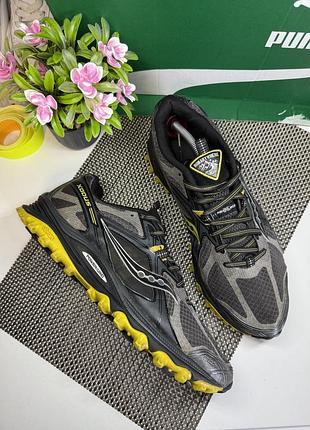 Оригінальні кросівки saucony vibram