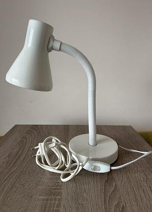 Настільна лампа