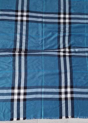 Голубой широкий шарф,палантин в клетчатый принт burberry(71  см на 185 см)