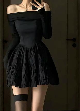 Элегантное короткое платье