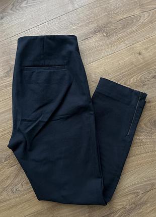 Брюки по фігурі cos 5