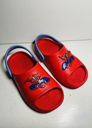 Шльопки шльопанці крокси на хлопчика спайдермен 33 34 розмір