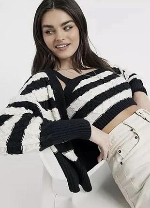 Кроп топ вʼязаний теплий в полоску біло синій новий river island пухнастий