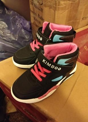 Кроссовки 29р.18 см новые,для девочек