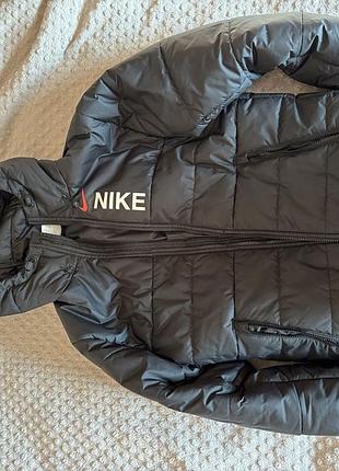 Продам куртку nike оригинал
