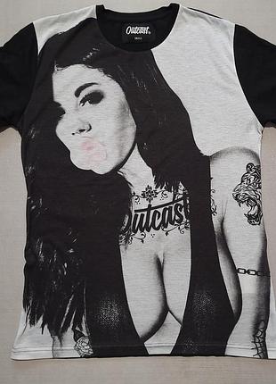 Футболка черная outcast