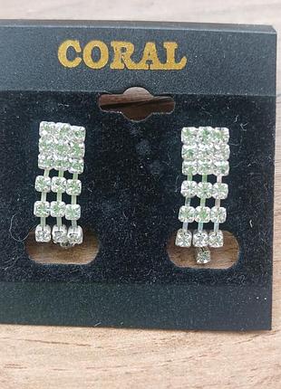 Сережки з камінцями святкові