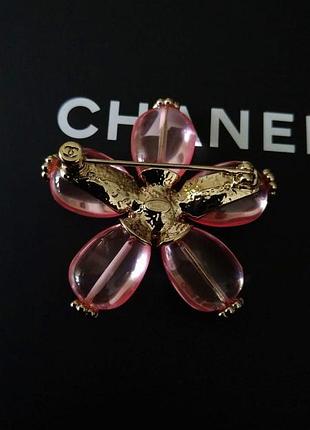 Брошка chanel 2