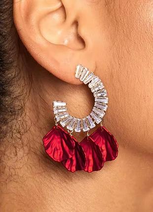 Ефектні яскраві сережки матові пелюстки