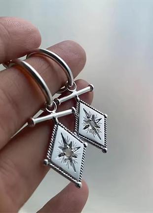 Серебристые серьги-кольца с подвеской «звездный ромб»