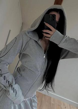 Очень стильный костюм 😍🤍