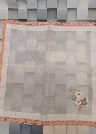 Носовой платок с вышивкой